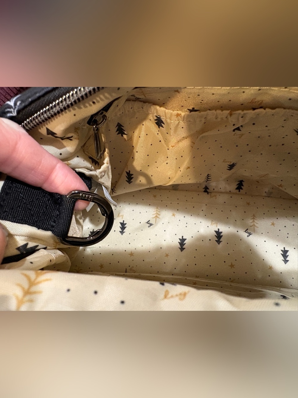Lug Stretch Crossbody Bag. Snowman Trees. EUC - Picture 10 of 15